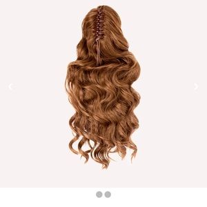 INH Hair molly clip in strawberry blonde